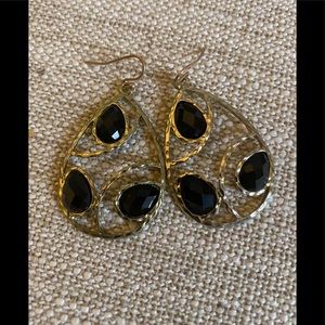 Black and Gold tone Earrings 💥NEW PRICE💥